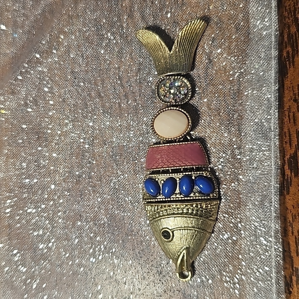 Fish Necklace with stones